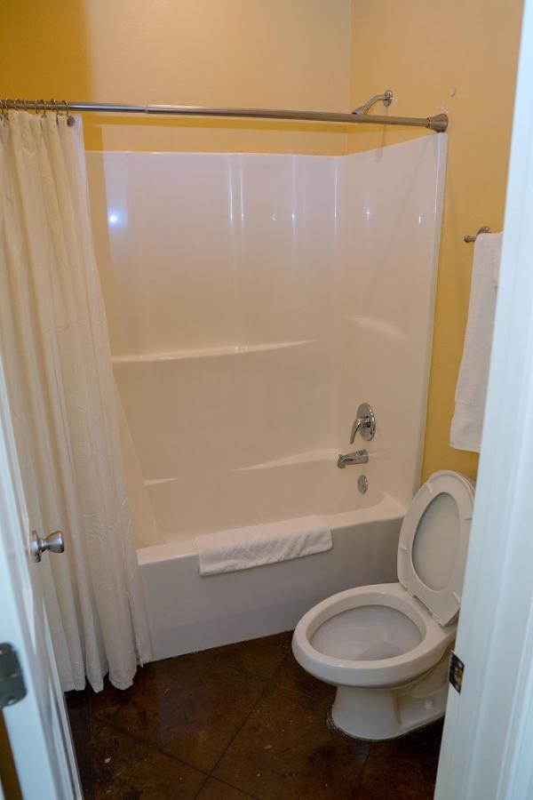 Serene 3Br Apartment 4Tvs Free Wi-Fi & Parking -E- Moss Point Luaran gambar