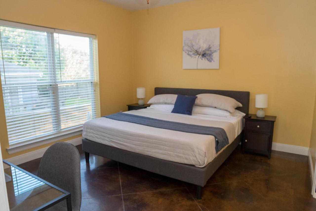 Serene 3Br Apartment 4Tvs Free Wi-Fi & Parking -E- Moss Point Luaran gambar