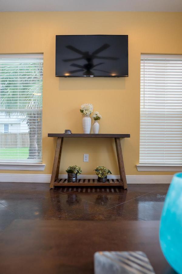 Serene 3Br Apartment 4Tvs Free Wi-Fi & Parking -E- Moss Point Luaran gambar