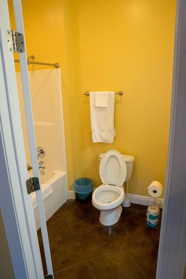 Serene 3Br Apartment 4Tvs Free Wi-Fi & Parking -E- Moss Point Luaran gambar