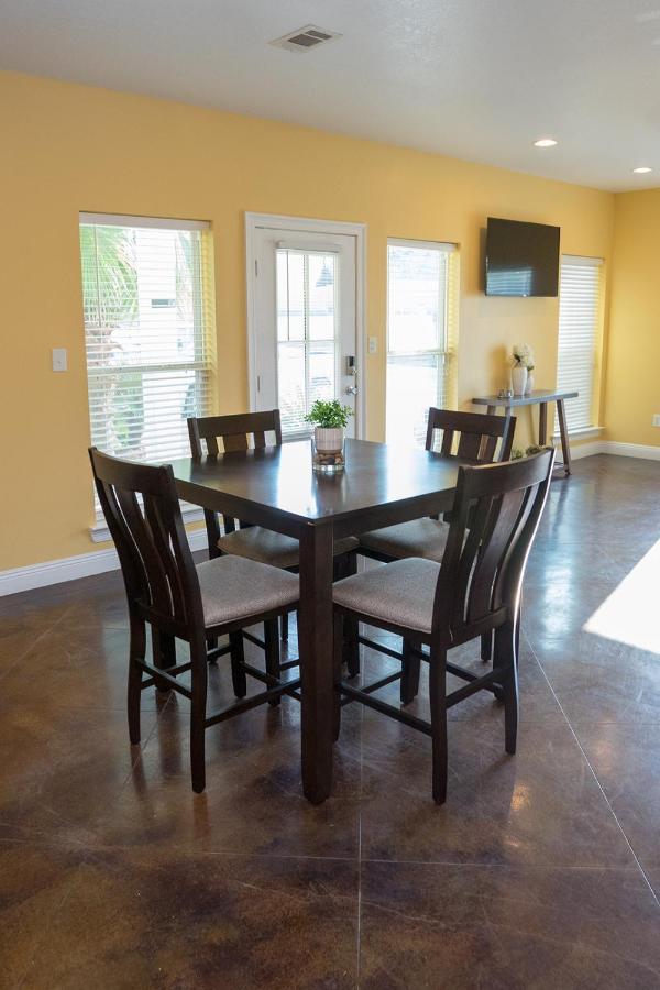 Serene 3Br Apartment 4Tvs Free Wi-Fi & Parking -E- Moss Point Luaran gambar